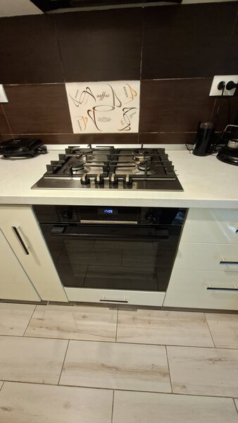 Iasi, Podu Ros, apartament 2 camere complet renovat, 53 mp, etaj 1/10