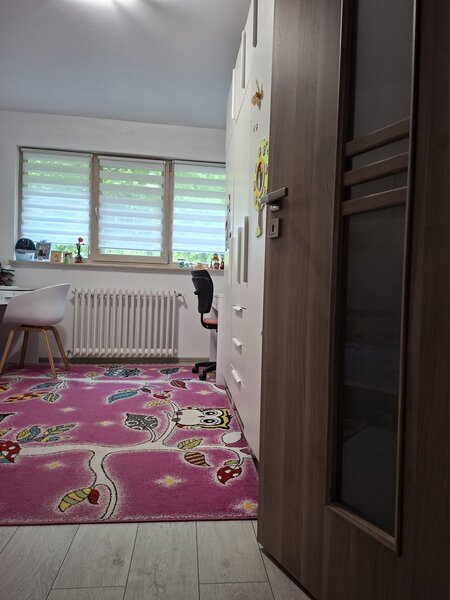 Iasi, Podu Ros, apartament 2 camere complet renovat, 53 mp, etaj 1/10